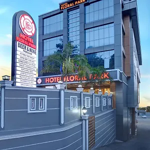 https://floral-park.kerala-hotels.net